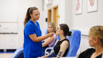 Kosmetologia | Studia I stopnia w Bydgoszczy | Uniwersytet WSB Merito Bydgoszcz: Studenci kosmetologii