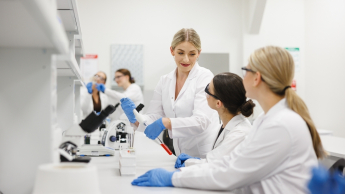 Kosmetologia | Studia I stopnia w Bydgoszczy | Uniwersytet WSB Merito Bydgoszcz: Studenci kosmetologii