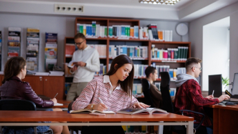 Język niemiecki w komunikacji biznesowej | Studia podyplomowe w Bydgoszczy | Uniwersytet WSB Merito Bydgoszcz: Studentka I_II st