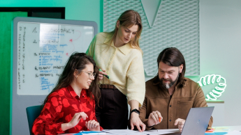 Coaching | Studia podyplomowe w Bydgoszczy | Uniwersytet WSB Merito Bydgoszcz: Główna grafika: Bydgoszcz-studia podyplomowe-studenci podczas zajęć