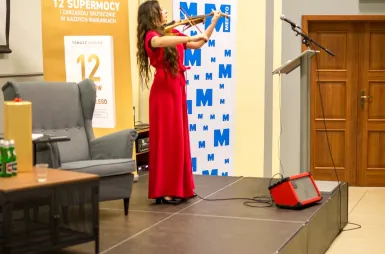 19 listopada | Premiera książki Tomasza Gordona - „12 nawyków szefa doskonałego” | Aktualności | Uniwersytet WSB Merito Bydgoszcz: Premiera książki Tomasza Gordona „12 nawyków szefa doskonałego” – koncert