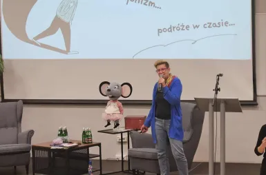 Międzynarodowa konferencja | „Uważność i współczucie - o mądrości, która wspiera dobrostan i może zmieniać świat” [GALERIA ZDJĘĆ] | Aktualności | Uniwersytet WSB Merito Bydgoszcz: Międzynarodowa konferencja | „Uważność i współczucie - o mądrości, która wspiera dobrostan i może zmieniać świat” – prelekcja