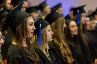 Uroczyste wręczenie dyplomów – 19 października 2025 - [Galeria zdjęć] | Aktualności | Uniwersytet WSB Merito Bydgoszcz: Uroczyste wręczanie dyplomów