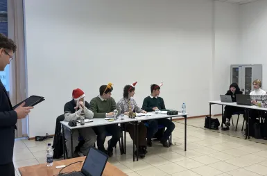 Debata oksfordzka w ramach Kujawsko‑Pomorskiej Ligi Debat na Uniwersytecie WSB Merito Bydgoszcz | 18.12.2025 [GALERIA ZDJĘĆ] | Uniwersytet WSB Merito Bydgoszcz: uczestnicy debaty oksfordzkiej
