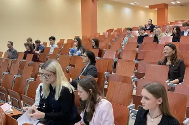 Debata oksfordzka w ramach Kujawsko‑Pomorskiej Ligi Debat na Uniwersytecie WSB Merito Bydgoszcz | 18.12.2025 [GALERIA ZDJĘĆ] | Uniwersytet WSB Merito Bydgoszcz: uczestnicy debaty oksfordzkiej