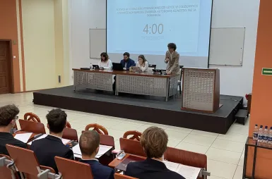 Debata oksfordzka w ramach Kujawsko‑Pomorskiej Ligi Debat na Uniwersytecie WSB Merito Bydgoszcz | 18.12.2025 [GALERIA ZDJĘĆ] | Uniwersytet WSB Merito Bydgoszcz: uczestnicy debaty oksfordzkiej