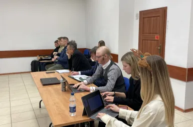 Debata oksfordzka w ramach Kujawsko‑Pomorskiej Ligi Debat na Uniwersytecie WSB Merito Bydgoszcz | 18.12.2025 [GALERIA ZDJĘĆ] | Uniwersytet WSB Merito Bydgoszcz: uczestnicy debaty oksfordzkiej