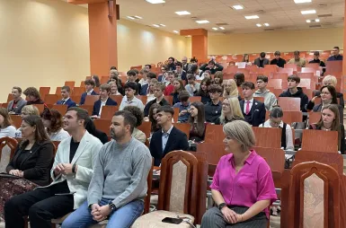 Debata oksfordzka w ramach Kujawsko‑Pomorskiej Ligi Debat na Uniwersytecie WSB Merito Bydgoszcz | 18.12.2025 [GALERIA ZDJĘĆ] | Uniwersytet WSB Merito Bydgoszcz: widownia podczas debaty