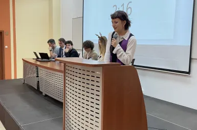 Debata oksfordzka w ramach Kujawsko‑Pomorskiej Ligi Debat na Uniwersytecie WSB Merito Bydgoszcz | 18.12.2025 [GALERIA ZDJĘĆ] | Uniwersytet WSB Merito Bydgoszcz: uczestnicy debaty oksfordzkiej