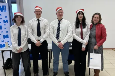 Debata oksfordzka w ramach Kujawsko‑Pomorskiej Ligi Debat na Uniwersytecie WSB Merito Bydgoszcz | 18.12.2025 [GALERIA ZDJĘĆ] | Uniwersytet WSB Merito Bydgoszcz: uczestnicy debaty oksfordzkiej