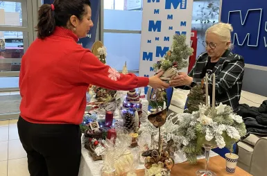 Kiermasz Świąteczny na Uniwersytecie WSB Merito Bydgoszcz | 04.12.2025 [GALERIA ZDJĘĆ] | Aktualności | Uniwersytet WSB Merito Bydgoszcz: Kiermasz świąteczny - stoiska uczestników