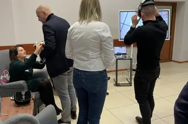 Śniadanie Biznesowe – Mikołajkowy Chill na Uniwersytecie WSB Merito Bydgoszcz 04.12.2025 [ZDJĘCIA] | Aktualności | Uniwersytet WSB Merito Bydgoszcz: Śniadanie biznesowe - Mikołajkowy Chill - strefa VR