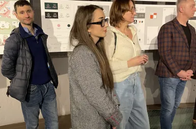 Wystawa prac studentów kierunku design w biznesie | 06.02–03.03.2026 [GALERIA ZDJĘĆ] | Uniwersytet WSB Merito Bydgoszcz: uczestnicy wernisażu prac studentów kierunku design w biznesie