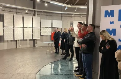 Wystawa prac studentów kierunku design w biznesie | 06.02–03.03.2026 [GALERIA ZDJĘĆ] | Uniwersytet WSB Merito Bydgoszcz: uczestnicy wernisażu prac studentów kierunku design w biznesie