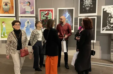 Wystawa prac studentów kierunku design w biznesie | 06.02–03.03.2026 [GALERIA ZDJĘĆ] | Uniwersytet WSB Merito Bydgoszcz: uczestnicy wernisażu prac studentów kierunku design w biznesie