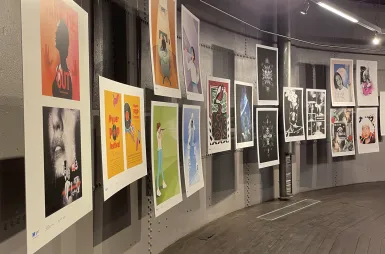 Wystawa prac studentów kierunku design w biznesie | 06.02–03.03.2026 [GALERIA ZDJĘĆ] | Uniwersytet WSB Merito Bydgoszcz: prace studentów kierunku design w biznesie