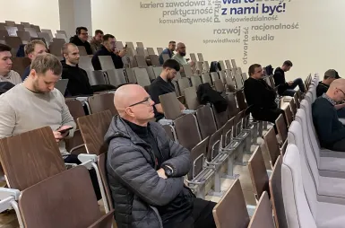 BRAVE AI COMMUNITY BYDGOSZCZ #2 [GALERIA ZDJĘĆ] | Aktualności | Uniwersytet WSB Merito Bydgoszcz: uczestnicy wydarzenia BRAVE AI Community MeetUp #2