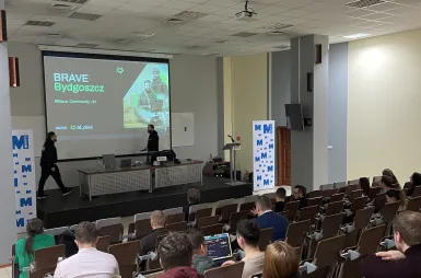Spotkanie BRAVE AI Community w murach Uniwersytetu WSB Merito Bydgoszcz [GALERIA ZDJĘĆ] | Aktualności | Uniwersytet WSB Merito Bydgoszcz: uczestnicy wydarzenia BRAVE AI Community MeetUp #1