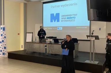 Spotkanie BRAVE AI Community w murach Uniwersytetu WSB Merito Bydgoszcz [GALERIA ZDJĘĆ] | Aktualności | Uniwersytet WSB Merito Bydgoszcz: uczestnicy wydarzenia BRAVE AI Community MeetUp #1