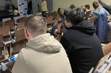 BRAVE AI COMMUNITY BYDGOSZCZ #2 [GALERIA ZDJĘĆ] | Aktualności | Uniwersytet WSB Merito Bydgoszcz: uczestnicy wydarzenia BRAVE AI Community MeetUp #2