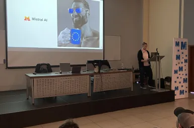 BRAVE AI COMMUNITY BYDGOSZCZ #2 [GALERIA ZDJĘĆ] | Aktualności | Uniwersytet WSB Merito Bydgoszcz: uczestnicy wydarzenia BRAVE AI Community MeetUp #2