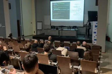 BRAVE AI COMMUNITY BYDGOSZCZ #2 [GALERIA ZDJĘĆ] | Aktualności | Uniwersytet WSB Merito Bydgoszcz: uczestnicy wydarzenia BRAVE AI Community MeetUp #2