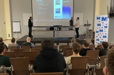 Wydarzenie BRAVE AI COMMUNITY BYDGOSZCZ #3 [GALERIA ZDJĘĆ] | Aktualności | Uniwersytet WSB Merito Bydgoszcz: uczestnicy brave ai 3