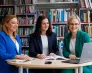 Rekrutacja na studia 2026/2027 już trwa! Zapisz się do 16 września i skorzystaj ze zniżki! | Aktualności | Uniwersytet WSB Merito Bydgoszcz: trzy kobiety pracujące przy komputerze