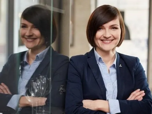 Samotność w czasie Świąt. Jak zadbać o siebie i relacje? [PODCAST] | Aktualności | Uniwersytet WSB Merito Bydgoszcz: dr Magdalena Zubiel