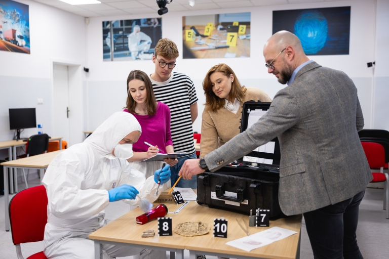 Służby mundurowe w systemie bezpieczeństwa państwa | Studia I stopnia w Bydgoszczy | Uniwersytet WSB Merito Bydgoszcz: SW