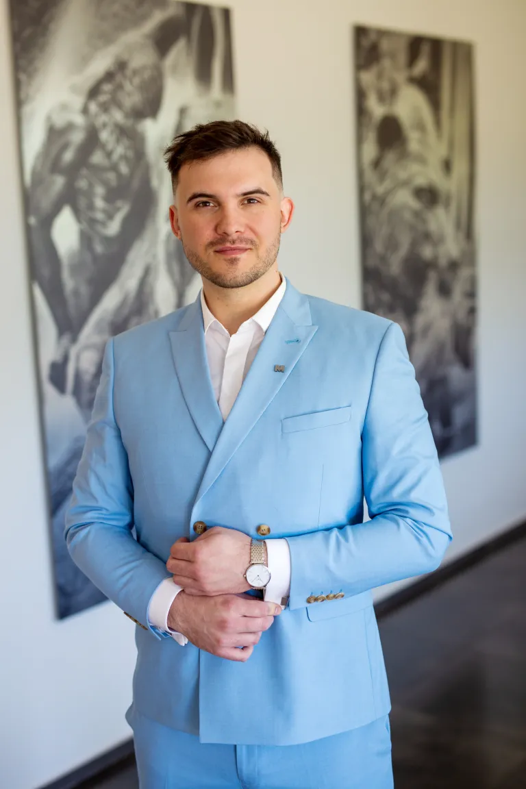 Jak nie zrujnować domowego budżetu w grudniu? | dr Piotr Sieńko [PODCAST] | Aktualności | Uniwersytet WSB Merito Bydgoszcz: dr Piotr Sieńko