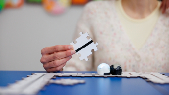 Pedagogika resocjalizacyjna z socjoterapią | Studia I stopnia w Chorzowie | Uniwersytet WSB Merito Chorzów: układanie puzzli