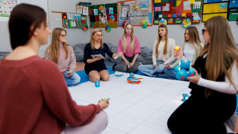 Pedagogika opiekuńczo-wychowawcza z elementami pomocy społecznej | Studia I stopnia w Chorzowie | Uniwersytet WSB Merito Chorzów: ćwiczenia pedagogiczne w grupie