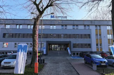 Nasz kampus | Uniwersytet WSB Merito Chorzów: Główny budynek Uniwersytetu WSB Merito Chorzów