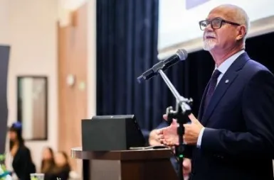 Quod bonum, felix, faustum fortunatumque sit! Uniwersytet WSB Merito Chorzów rozpoczął rok akademicki 2025/2026 | Uniwersytet WSB Merito Chorzów: Inauguracja roku akademickiego