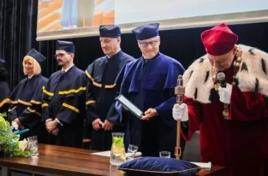 Quod bonum, felix, faustum fortunatumque sit! Uniwersytet WSB Merito Chorzów rozpoczął rok akademicki 2025/2026 | Uniwersytet WSB Merito Chorzów: Inauguracja roku akademickiego