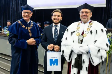 Inauguracja Roku Akademickiego 2026/2027 w Uniwersytecie WSB Merito Chorzów | Aktualności | Uniwersytet WSB Merito Chorzów: Nagrodzony student