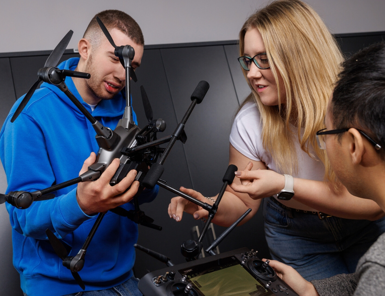 Inżynieria zarządzania | Studia I stopnia w Chorzowie | Uniwersytet WSB Merito Chorzów: Zajęcia na nowoczesnym sprzęcie