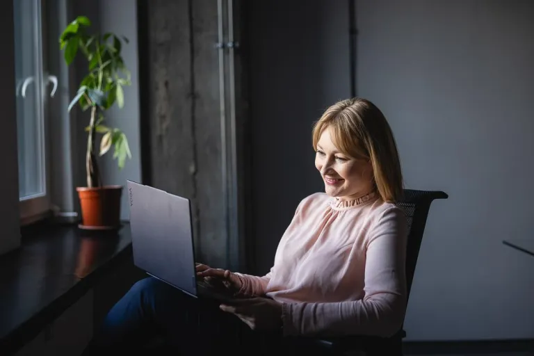 Informatyka | Studia II stopnia w Chorzowie | Uniwersytet WSB Merito Chorzów: uczestniczka studiów podyplomowych uczestnicząca w zajęciach online