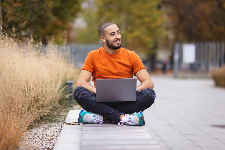 Documents required for admission | WSB Merito Bydgoszcz University: Student with a laptop