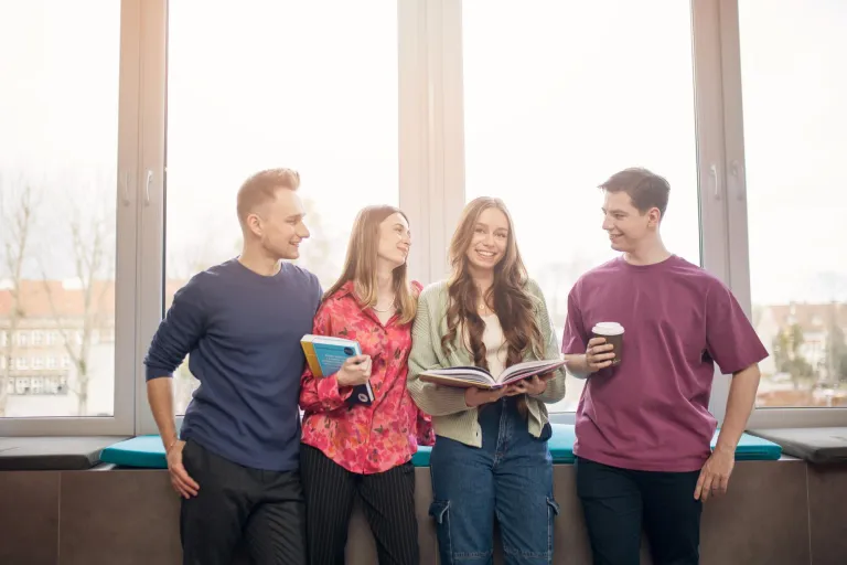 Finance and Accounting | WSB Merito Bydgoszcz University: Główna grafika: Bydgoszcz-studia I stopnia-Grupa studentów na UWSB Merito