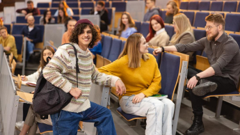 English for Business Purposes | WSB Merito University in Chorzów: zajęcia na auli wykładowej