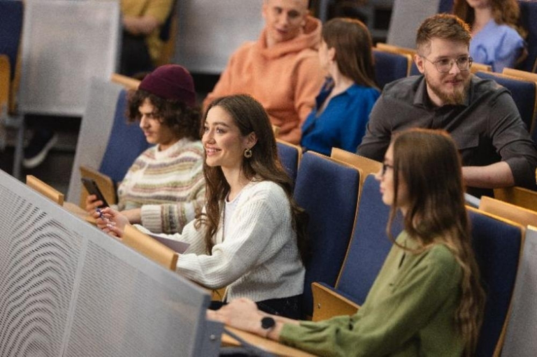 Polish language courses for foreigners | WSB Merito University in Chorzów: A group of students in Chorzów