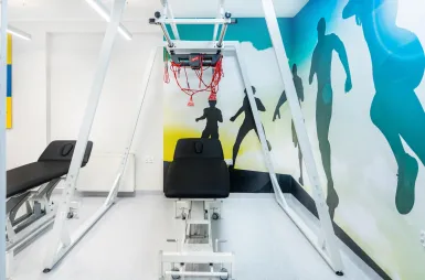 Our campus | WSB Merito Gdańsk University: pracownia fizjoterapii