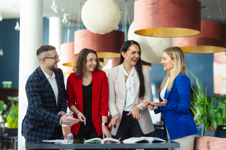 Our values | WSB Merito Gdańsk University: SP uczestnicy praca zespołowa 