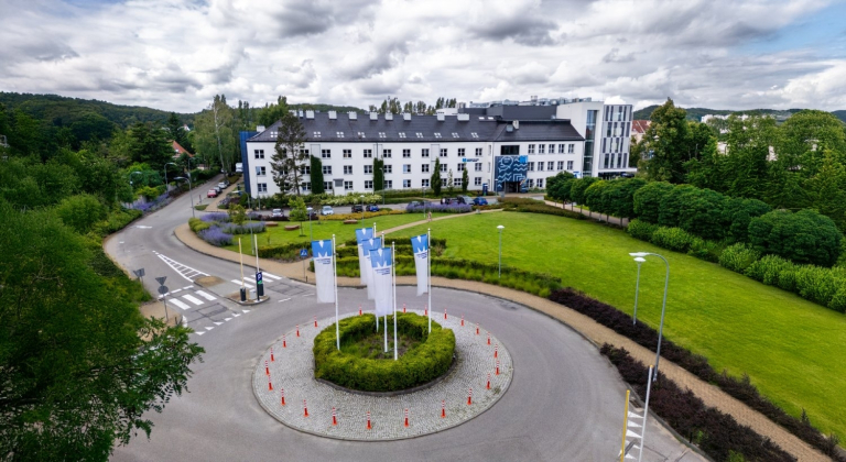 The student ABC | WSB Merito Gdańsk University: Zdjęcie panoramiczne budynku Uniwersytetu WSB Merito w Gdańsku