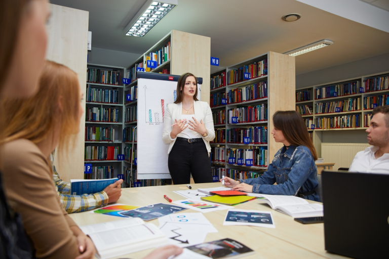 Scientific achievements | WSB Merito Łódź University: wykład