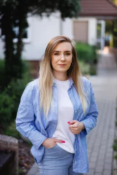 Digital university | WSB Merito Opole University: Kinga Grzyb, studentka na kierunku Media i komunikacja w biznesie