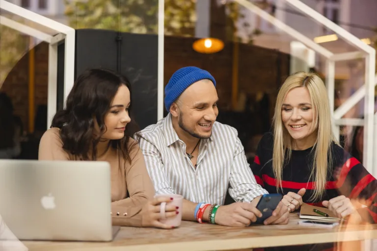 International Business | WSB Merito Opole University: Studenci w kawiarni