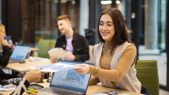 Mobile Software Developer | WSB Merito Poznań University: Poznań student rozmowa dokumenty